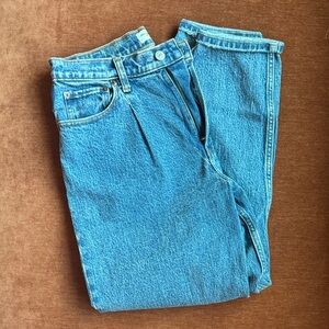 Abercrombie & Fitch Mom Jean